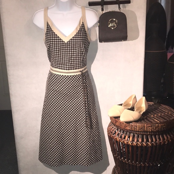 LOFT Dresses & Skirts - ✨Ann Taylor LOFT Dress